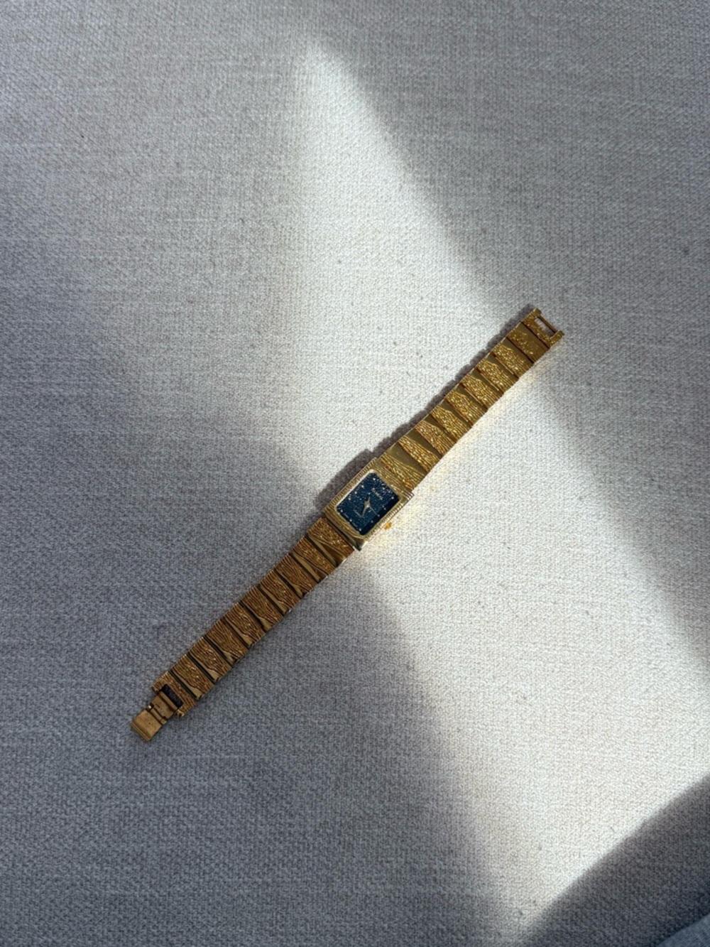 Vintage 80s Gold Tone Rectangular Watch - Textured Bark Bracelet, Black Dial